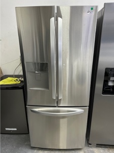 NEW LG 21.8-cu ft French Door Refrigerator with Ice Maker and Water dispenser (Stainless Steel) 