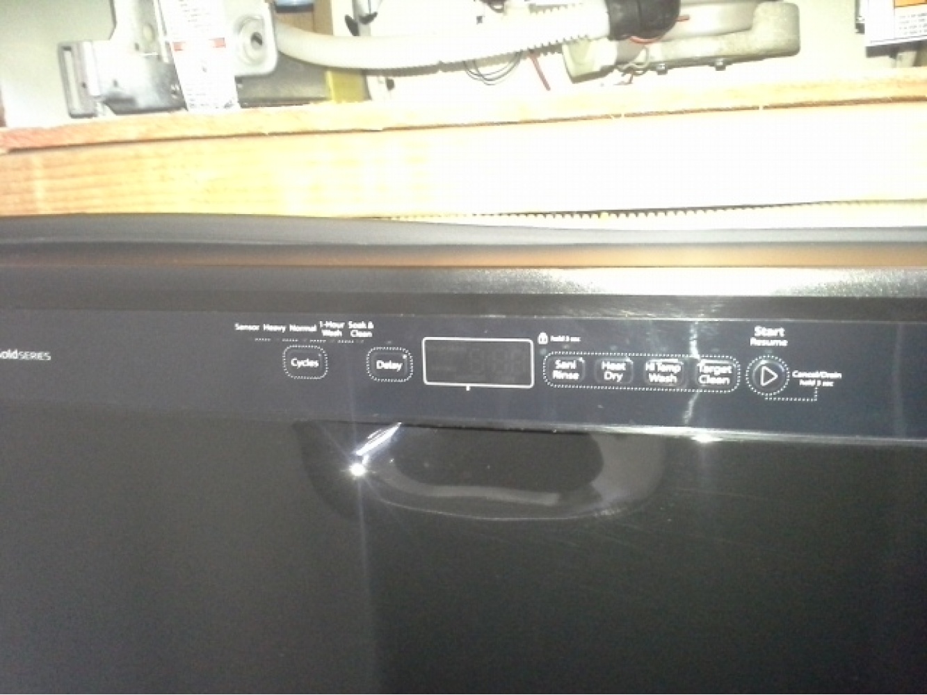 WHIRLPOOL GOLD BLACK DISHWASHER WITH 